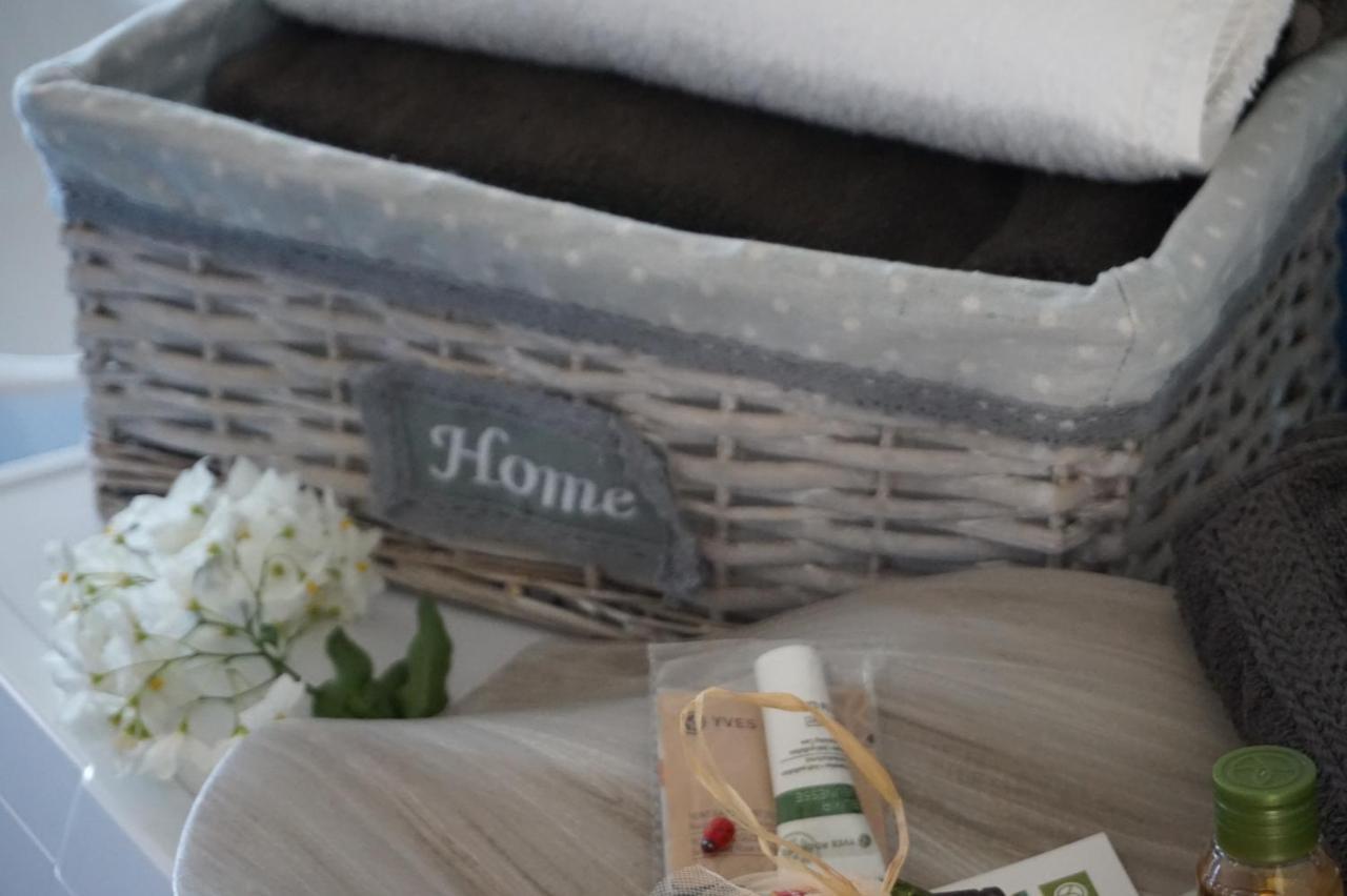 A Casa Di Laura B&B Apartments 캄파냐 외부 사진