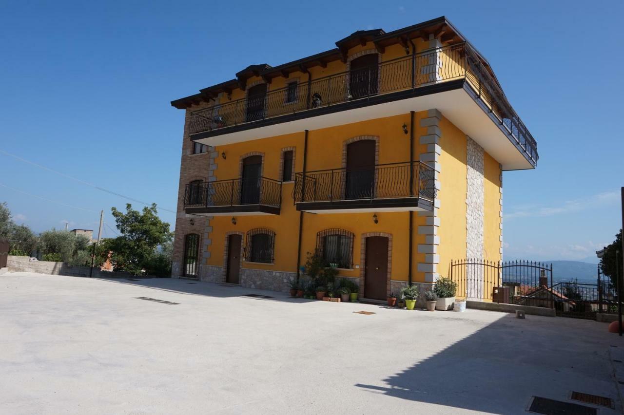 A Casa Di Laura B&B Apartments 캄파냐 외부 사진