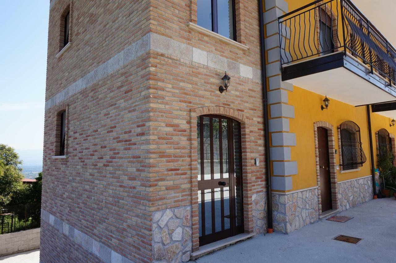A Casa Di Laura B&B Apartments 캄파냐 외부 사진