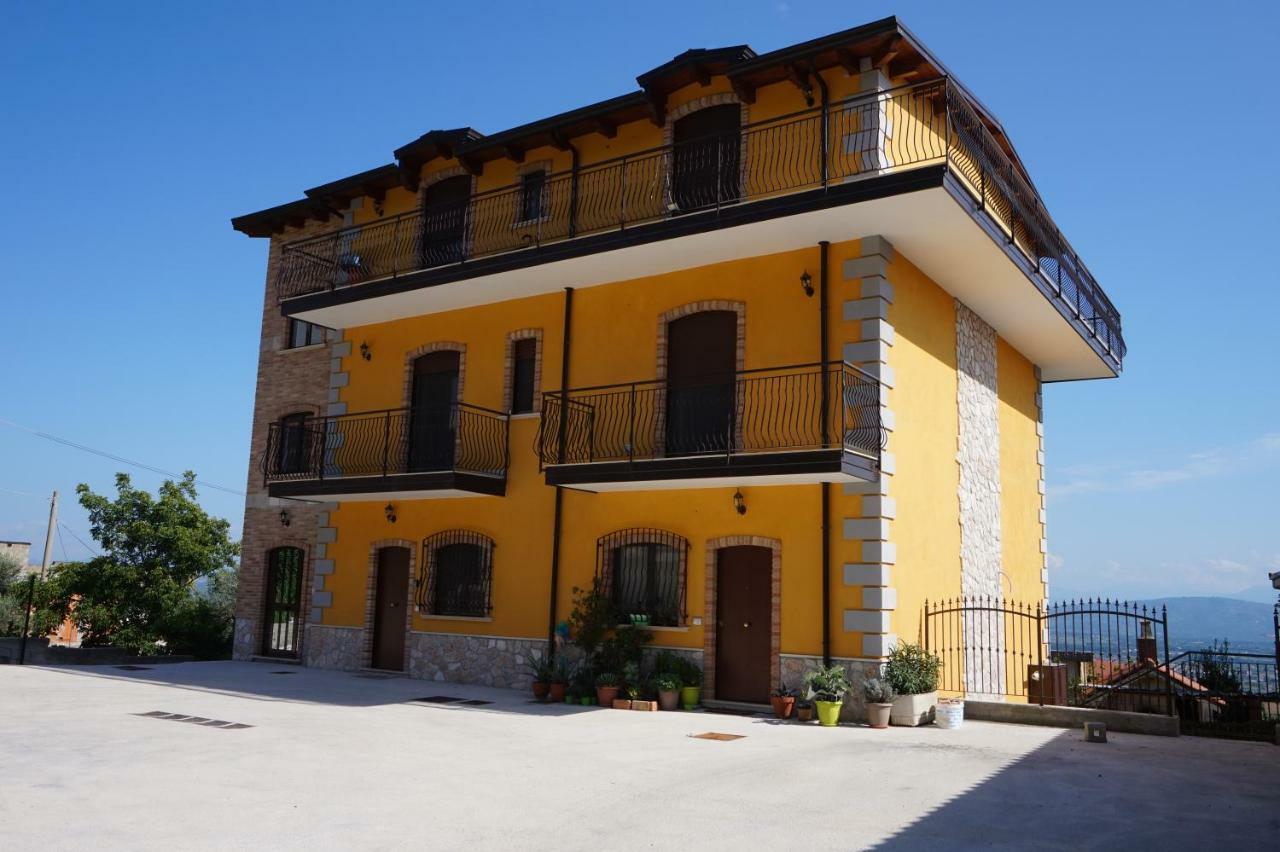 A Casa Di Laura B&B Apartments 캄파냐 외부 사진